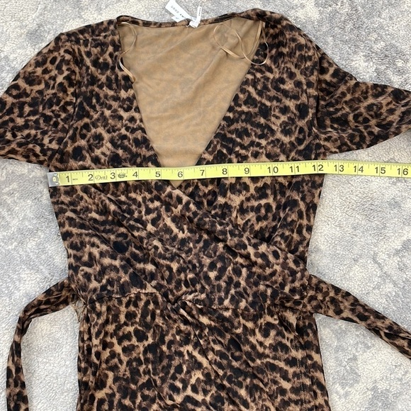 New Good American Daynight Wrap Dress Sepia Leopard Brown Stretch Sz 0 - Picture 10 of 14